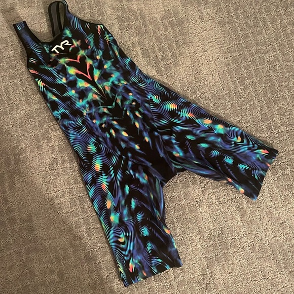 TYR VENZO size 27 - Picture 1 of 6